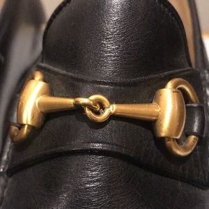 GUCCI Men’s 7D Black Horsebit Loafers